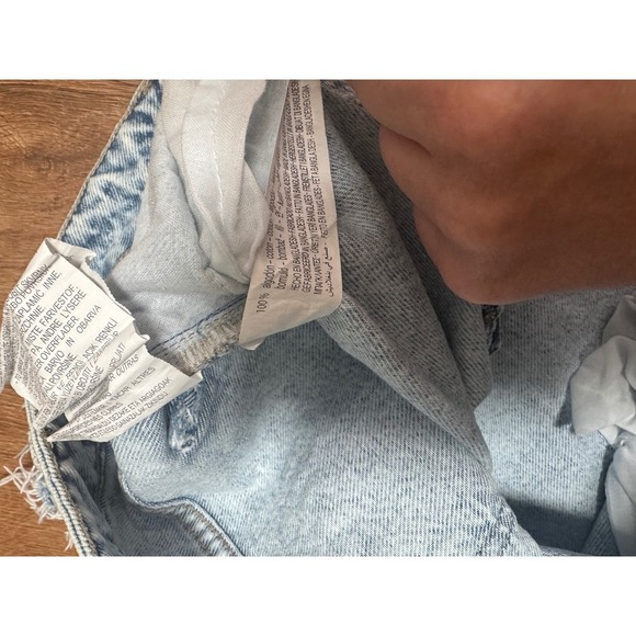 Zara Denim Shorts Women's Size 6 Highrise Light Wash Button Fly - Picture 5 of 5